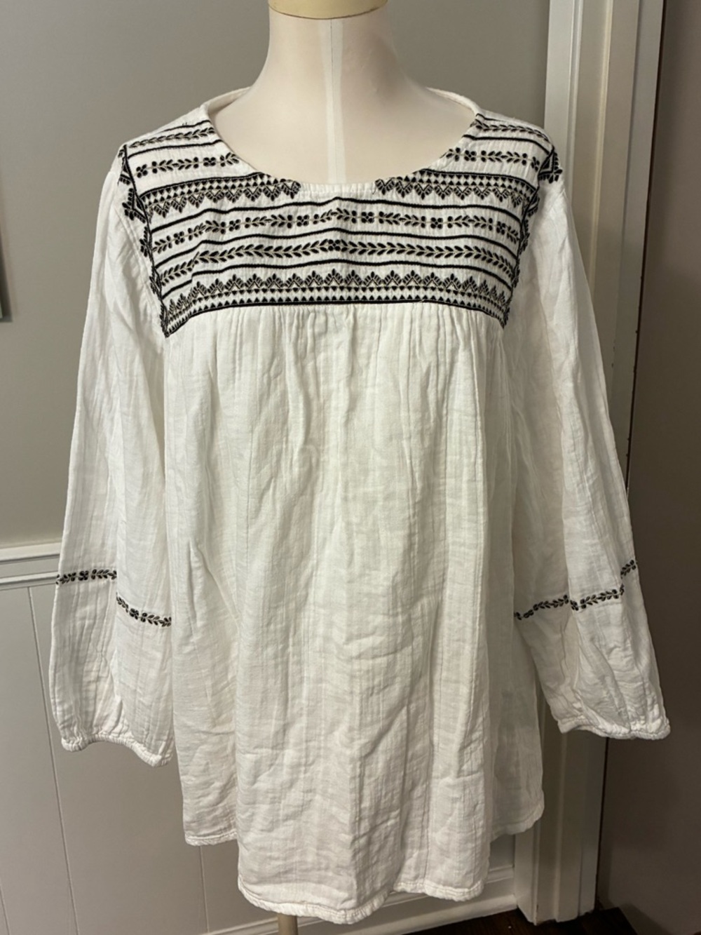 Lane Bryant White Peasant Tunic with Black Embroidery